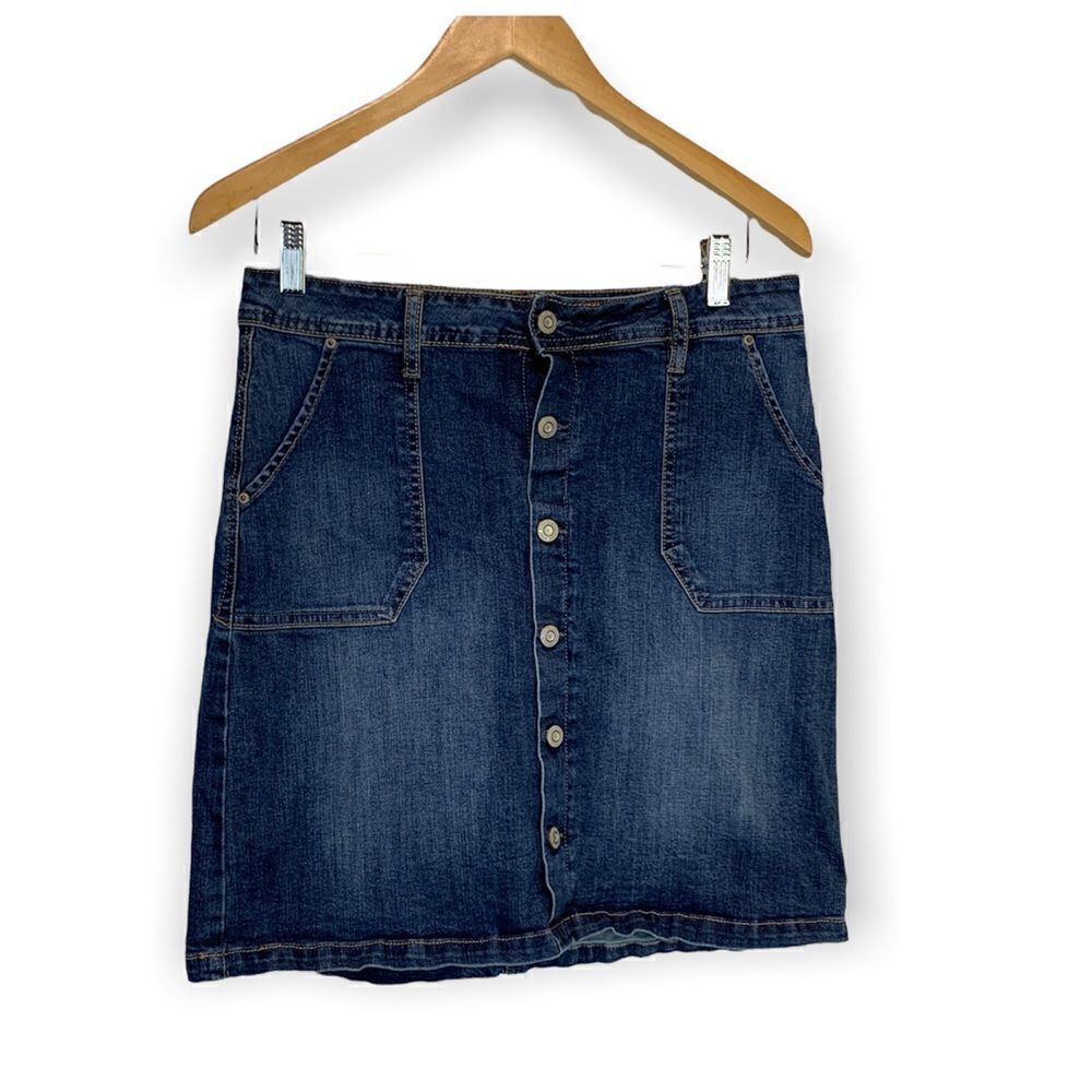𝅺KENSIE Dark Denim Buttoned skirt